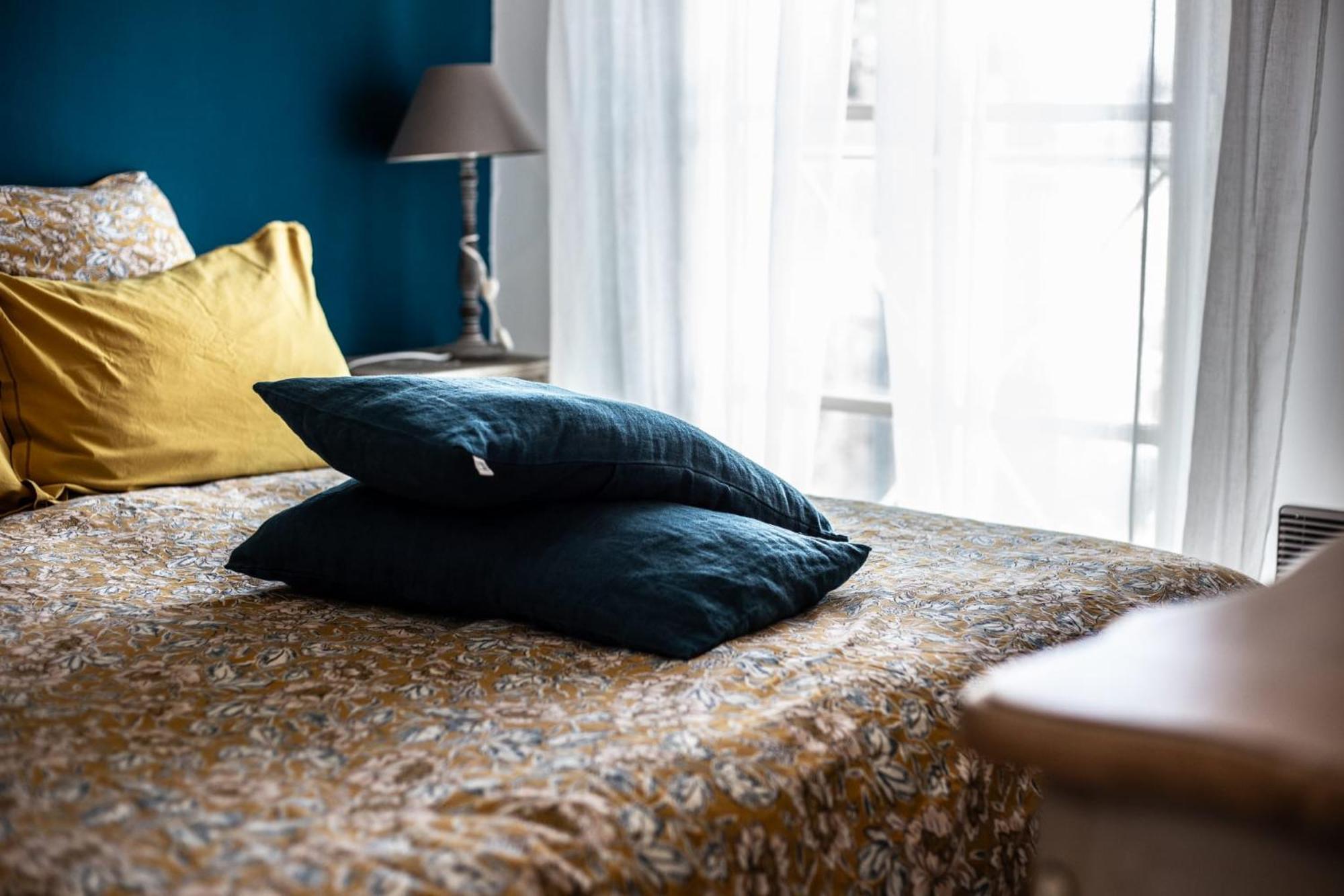 Le Dupe Aparthotel Brissac-Quince Екстериор снимка